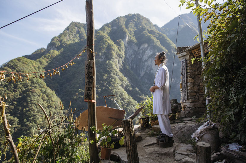 The Hermit Culture Living On in China’s Misty Mountains